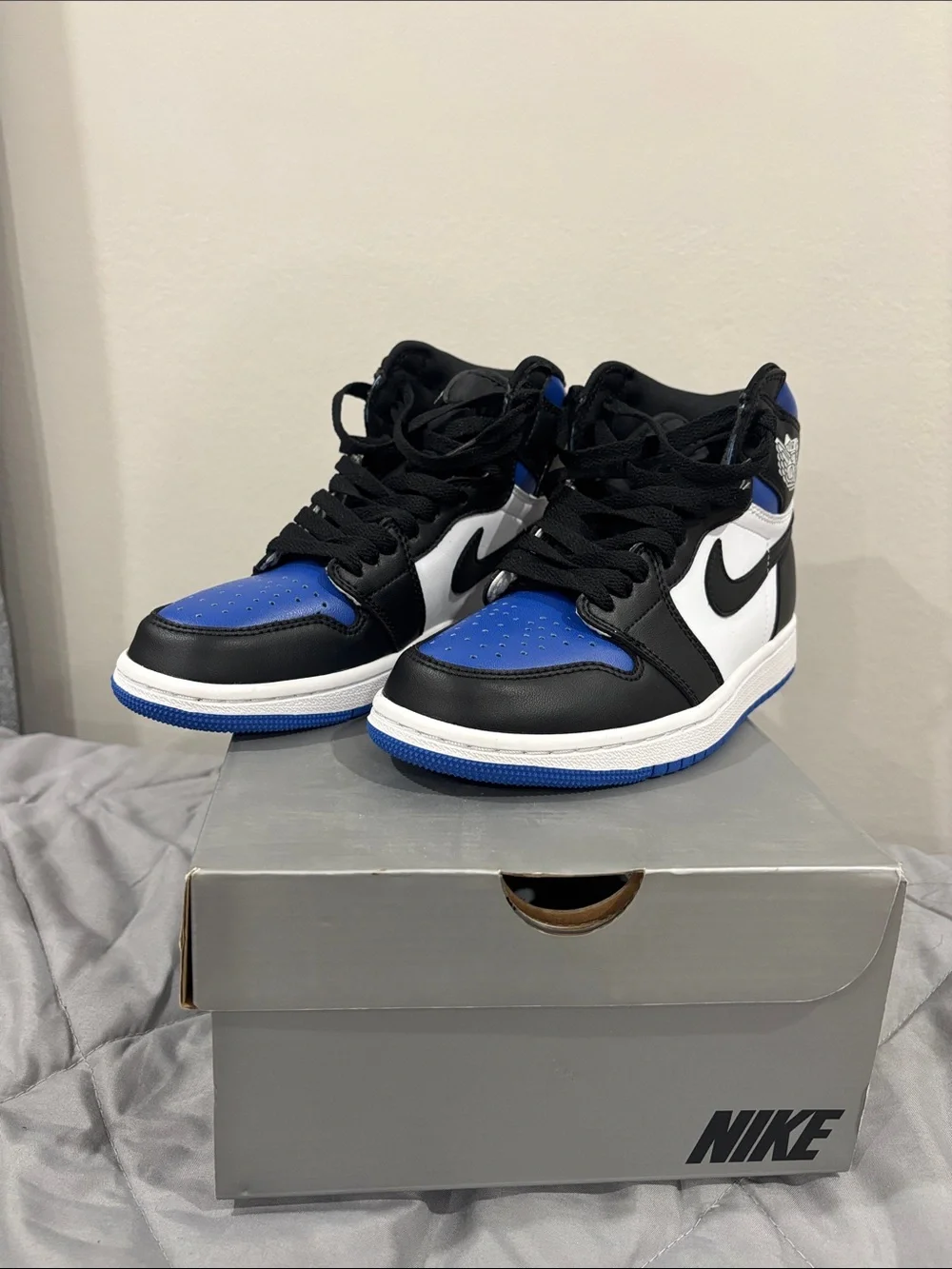 Nike Air Jordan 1 Retro High Royal Toe
